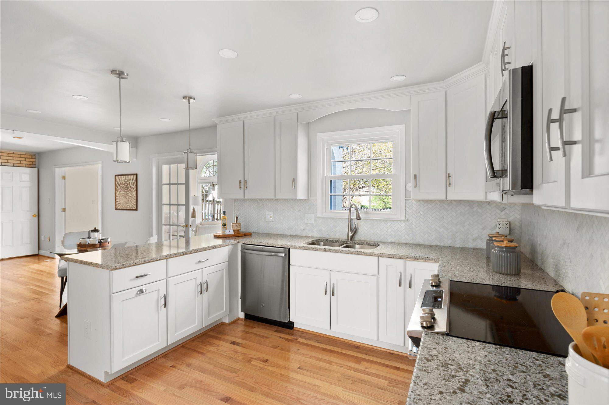 9420 Mt Vernon Circle Alexandria, VA 22309 - Photo 12 of 42