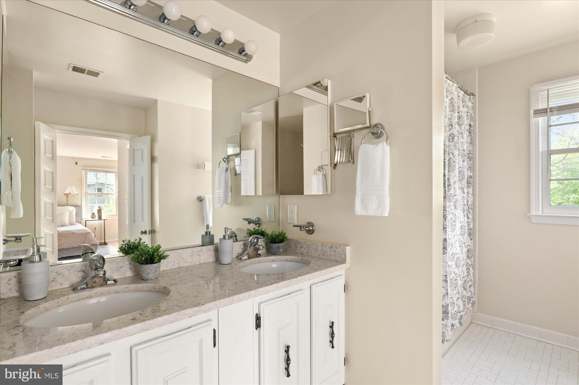 9420 Mt Vernon Circle Alexandria, VA 22309 - Photo 23 of 42