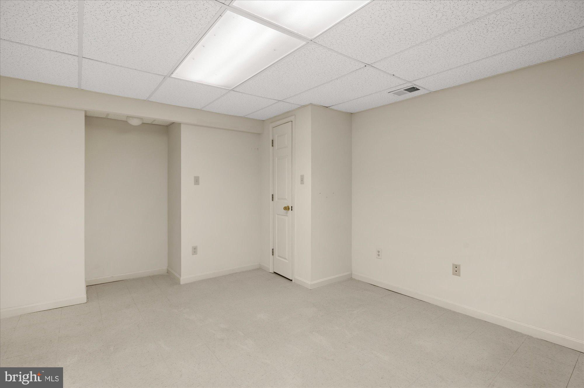 9420 Mt Vernon Circle Alexandria, VA 22309 - Photo 32 of 42