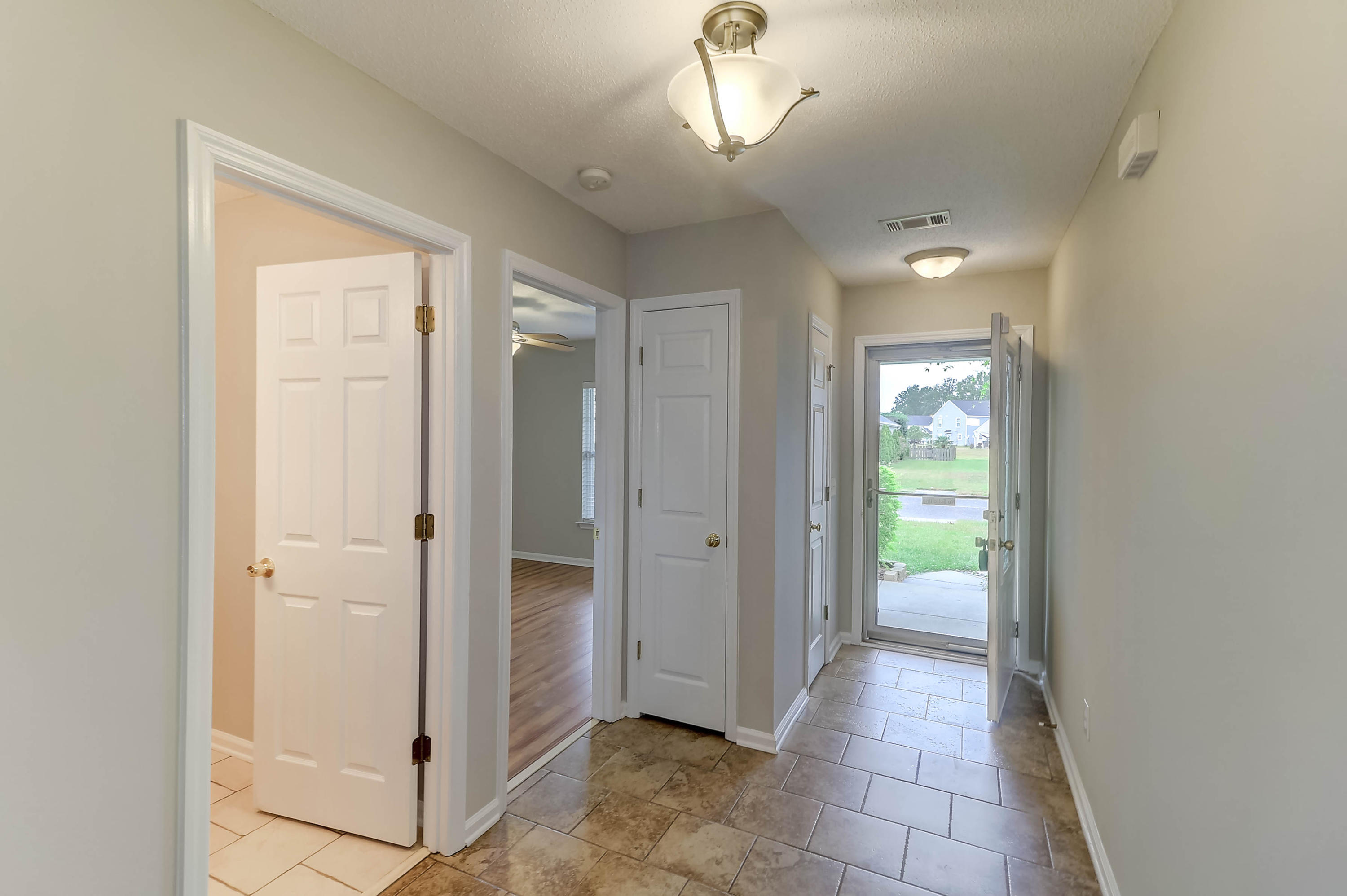 1152 Deerberry Road Hanahan, SC 29410 - Photo 20 of 35 1152 Deerberry (11)