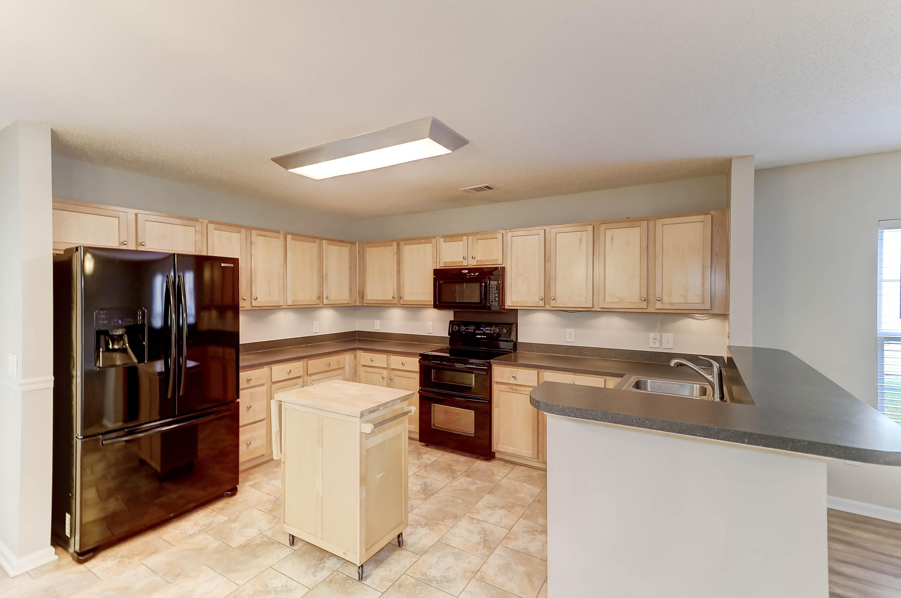 1152 Deerberry Road Hanahan, SC 29410 - Photo 3 of 35 1152 Deerberry (35)