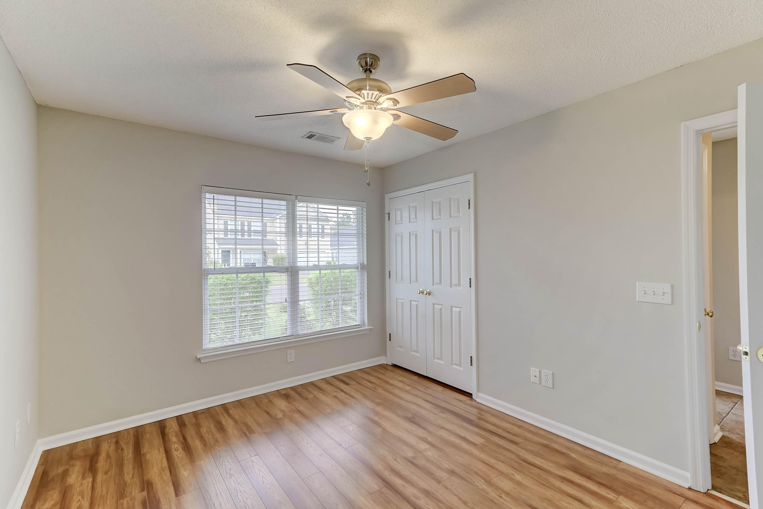 1152 Deerberry Road Hanahan, SC 29410 - Photo 23 of 35 1152 Deerberry (7)