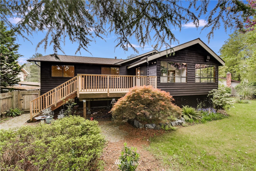 2104 Lincoln Place Southeast Renton, WA 98055 - Photo 22 of 25 Gallery Image 22