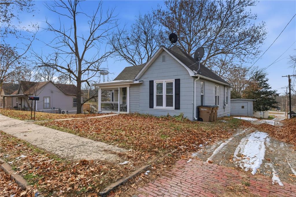 1013 South 4th Street Atchison, KS 66002 - Photo 3 of 31