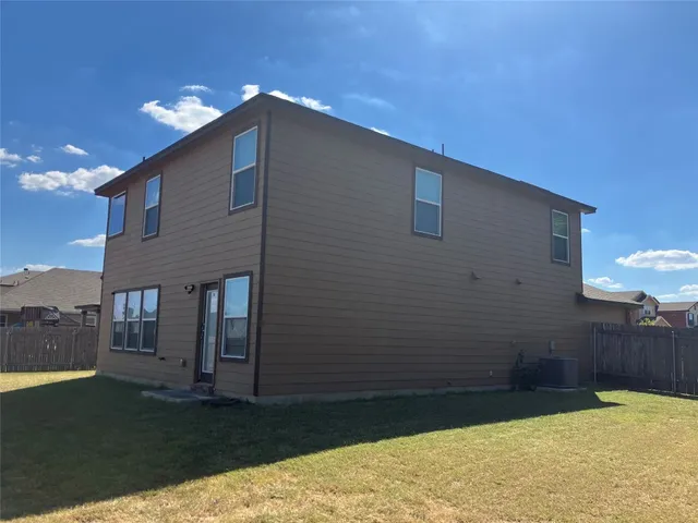 $2,100 | 4410 King's Canyon Drive, Taylor, TX 76574