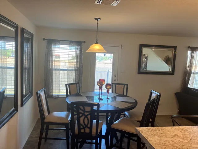 $2,100 | 4410 King's Canyon Drive, Taylor, TX 76574