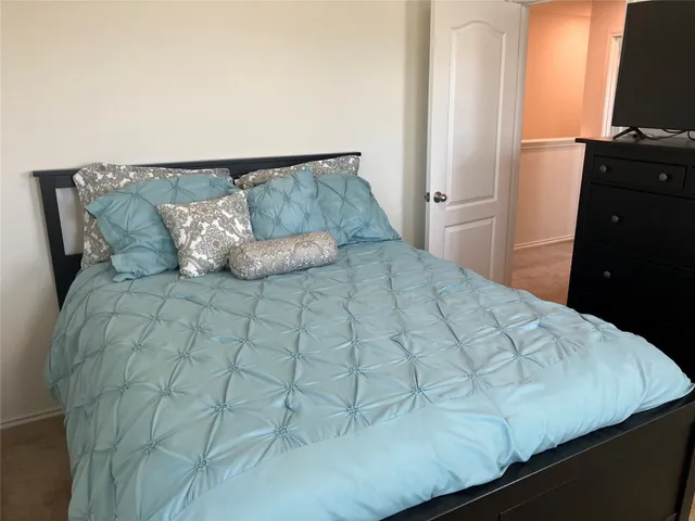 $2,100 | 4410 King's Canyon Drive, Taylor, TX 76574