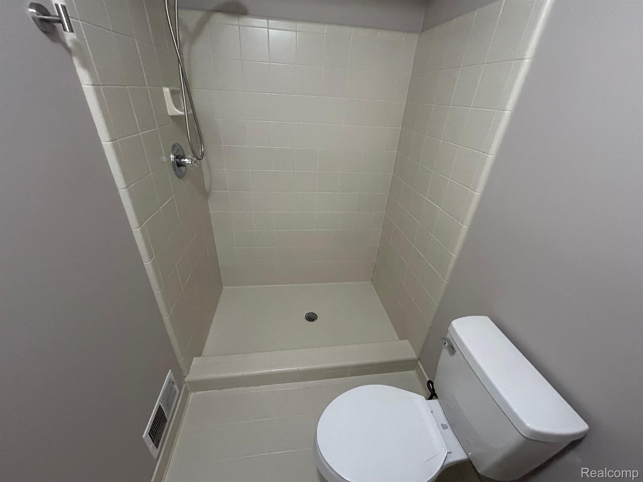 46710 West Ridge Drive Macomb, MI 48044 - Photo 31 of 46 Gallery Image 31