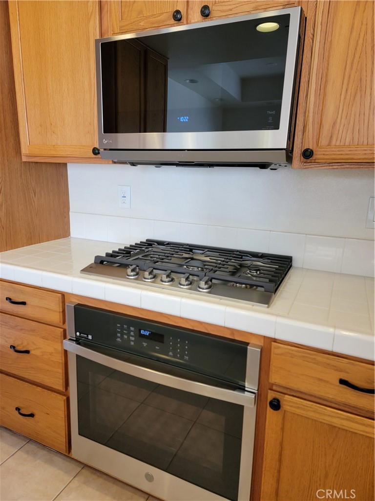 657 Cardinal Ridge Lane, Unit B Simi Valley, CA 93065 - Photo 13 of 28