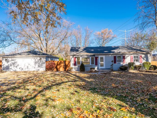 $399,900 | 574 Hitchcock Avenue, Lisle, IL 60532