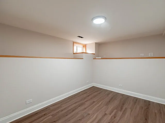 $399,900 | 574 Hitchcock Avenue, Lisle, IL 60532