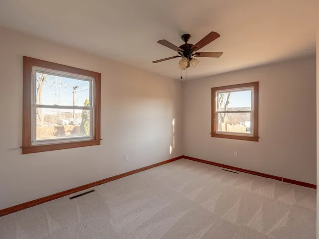 $399,900 | 574 Hitchcock Avenue, Lisle, IL 60532