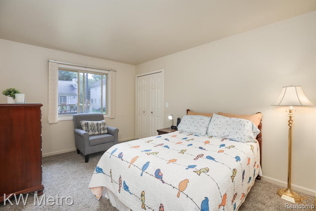 21542 Ruth Street Farmington Hills, MI 48336 - Photo 18 of 28