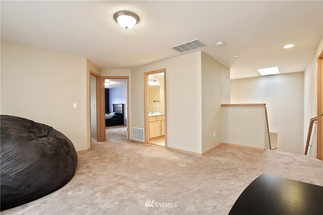 9019 Northeast 176th Street Bothell, WA 98011 - Photo 14 of 24 Gallery Image 14