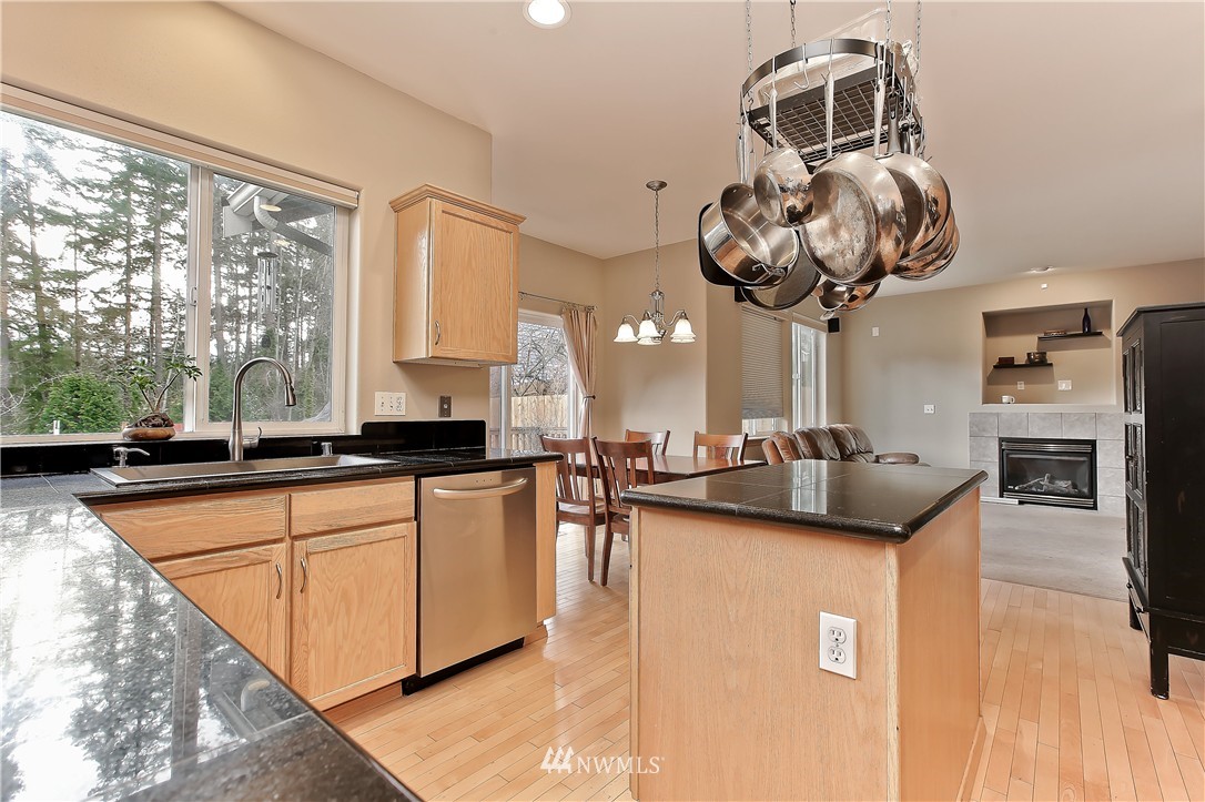 9019 Northeast 176th Street Bothell, WA 98011 - Photo 8 of 24 Gallery Image 8