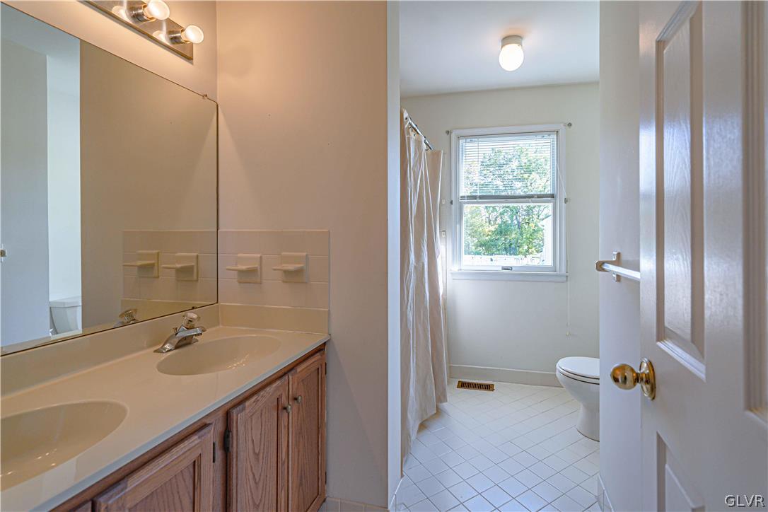 1575 Brandywine Road Allentown, PA 18104 - Photo 18 of 23 Gallery Image 18