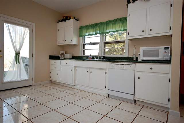 2030 Keeler Mill Road Greenville, SC 29617 - Photo 5 of 25