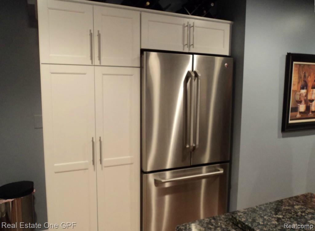 978 Vernier Road Grosse Pointe, MI 48236 - Photo 5 of 16 5 DSC02570.jpg