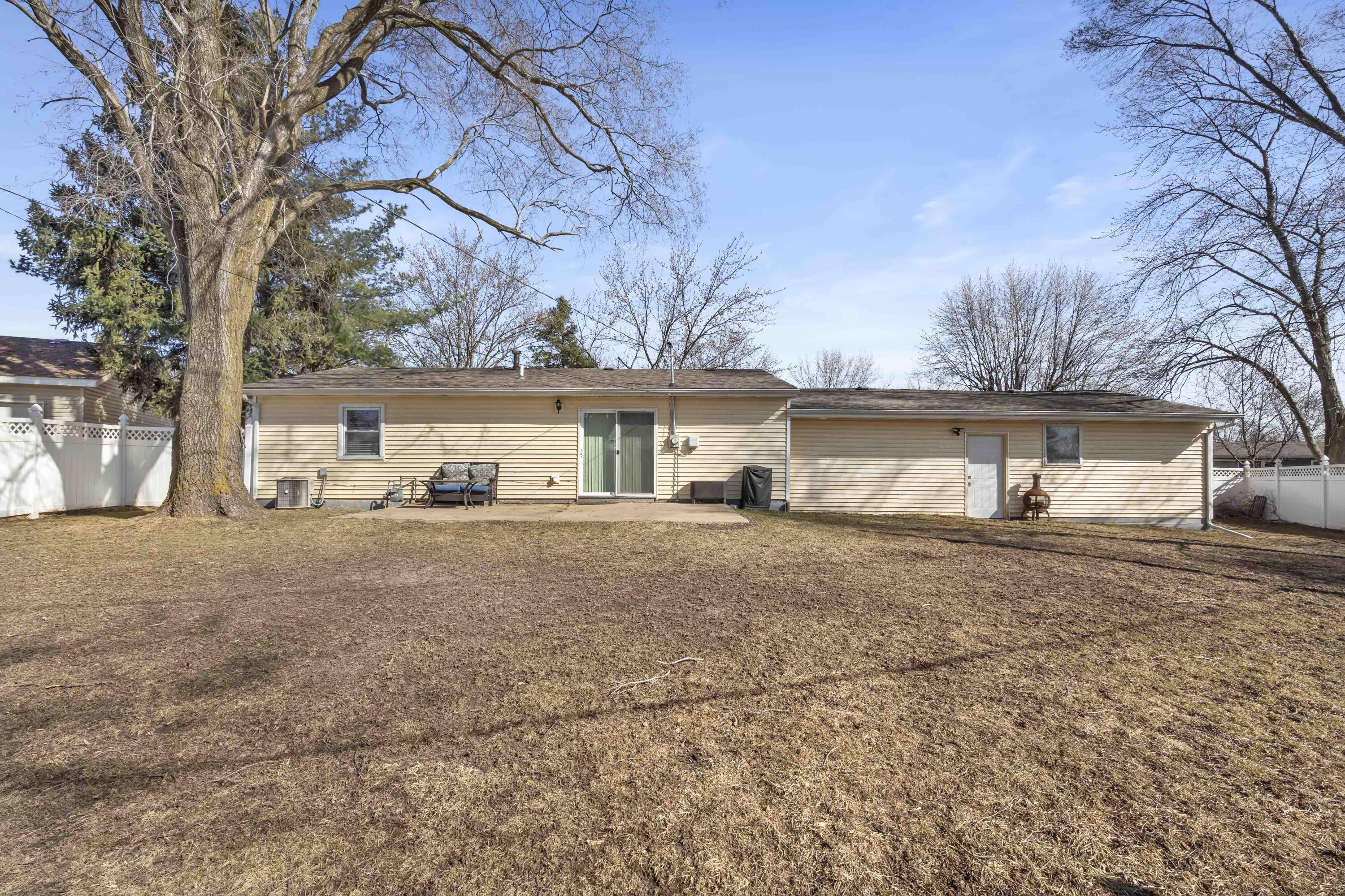 430 Pembroke Road Valparaiso, IN 46385 - Photo 17 of 18 3000x2000
