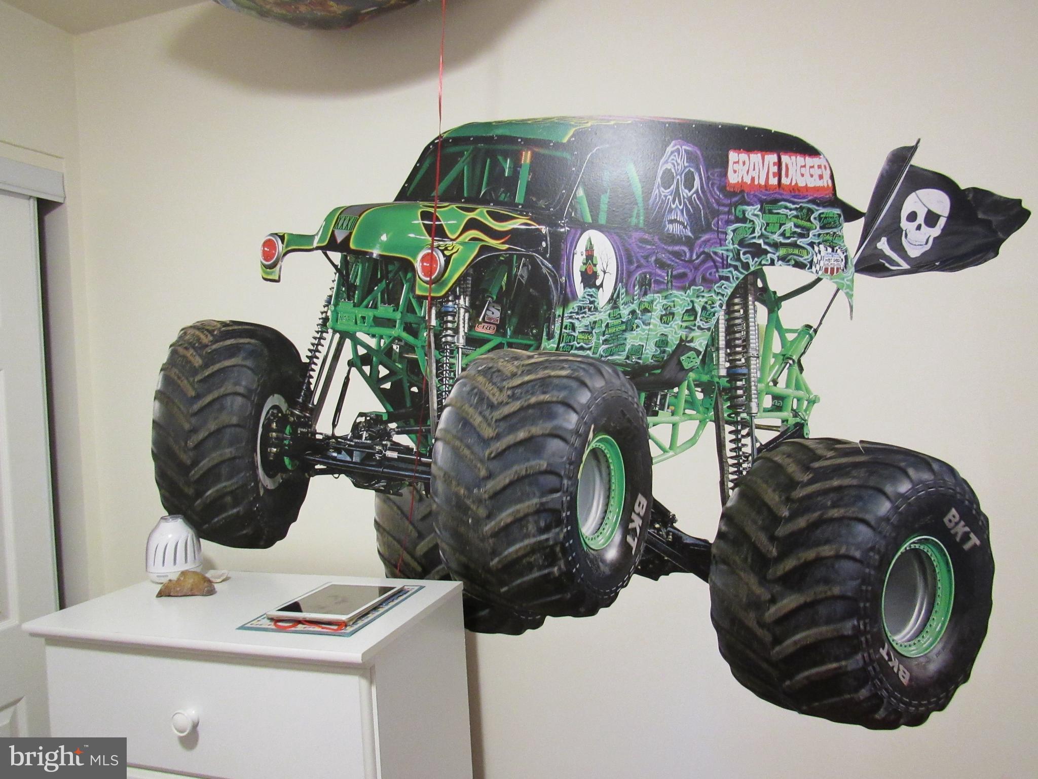 1165 Steamboat Road Shady Side, MD 20764 - Photo 31 of 51 Monster truck