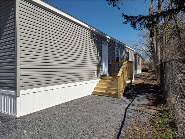 $73,800 | 13 Birch Drive, Auburn, NY 13021