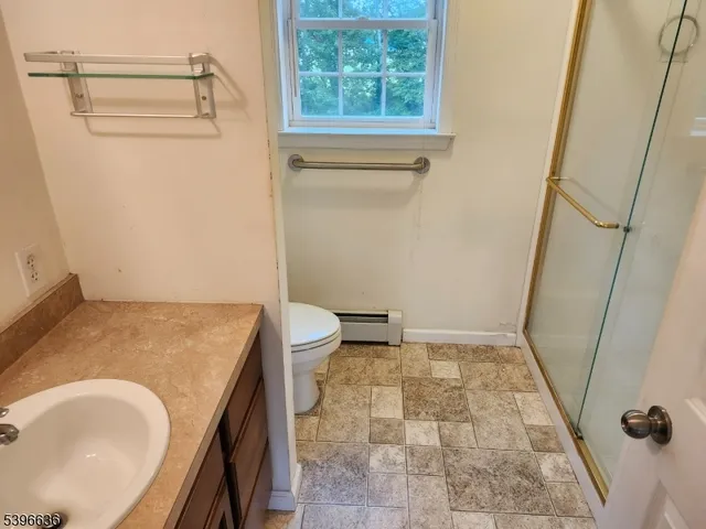 $560,000 | 128 Big Piece Road, Fairfield, NJ 07004