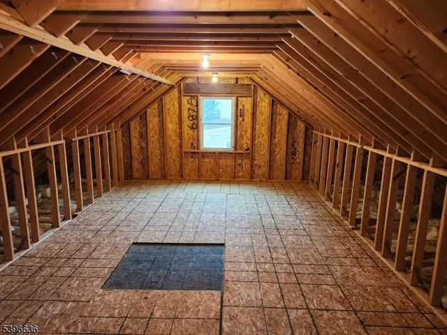 $560,000 | 128 Big Piece Road, Fairfield, NJ 07004