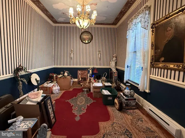 $399,000 | 147 South Court Street, Luray, VA 22835