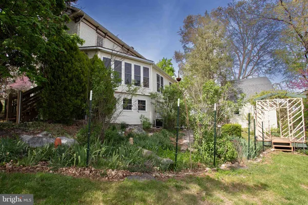 $399,000 | 147 South Court Street, Luray, VA 22835