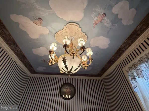 $399,000 | 147 South Court Street, Luray, VA 22835