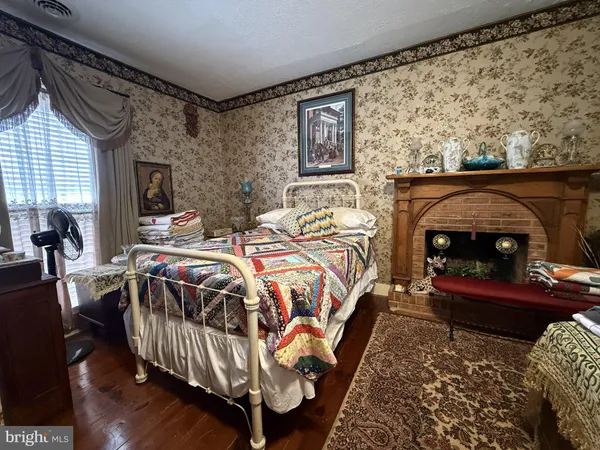 $399,000 | 147 South Court Street, Luray, VA 22835