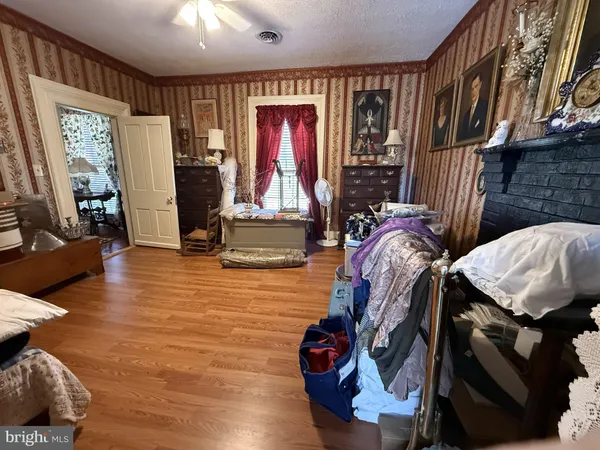 $399,000 | 147 South Court Street, Luray, VA 22835