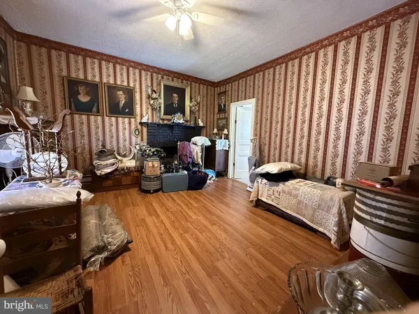 $399,000 | 147 South Court Street, Luray, VA 22835