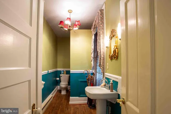 $399,000 | 147 South Court Street, Luray, VA 22835