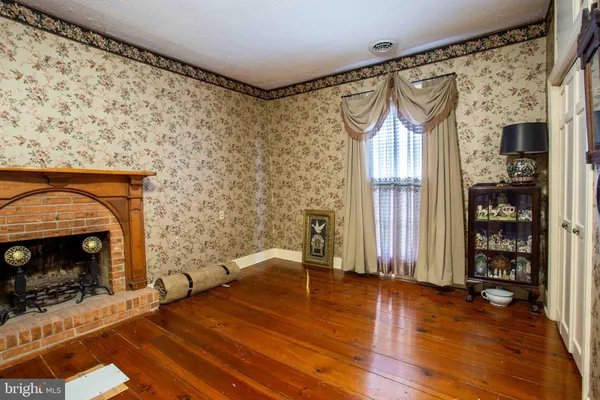 $399,000 | 147 South Court Street, Luray, VA 22835