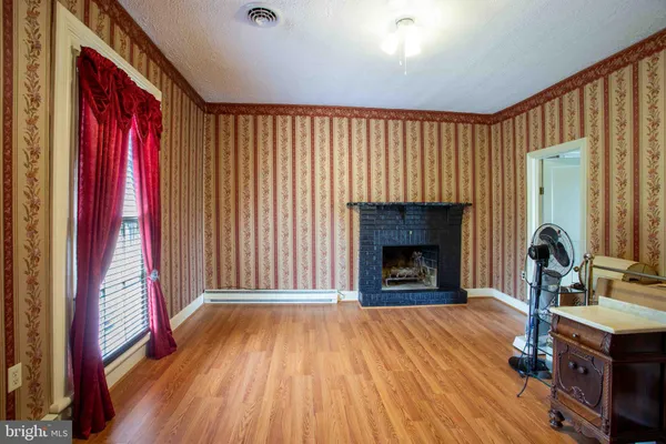 $399,000 | 147 South Court Street, Luray, VA 22835