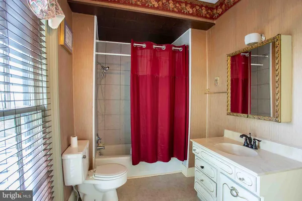 $399,000 | 147 South Court Street, Luray, VA 22835