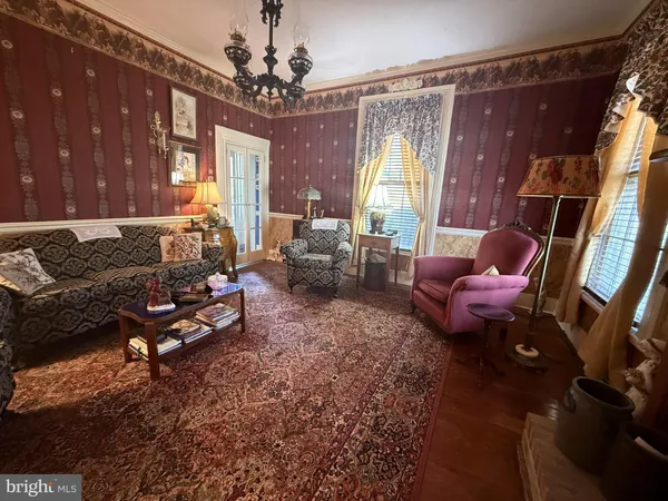 $399,000 | 147 South Court Street, Luray, VA 22835