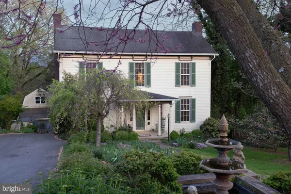 $399,000 | 147 South Court Street, Luray, VA 22835