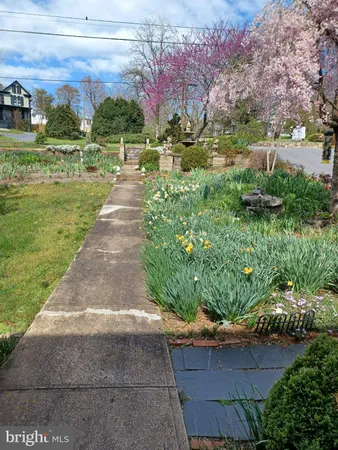 $399,000 | 147 South Court Street, Luray, VA 22835