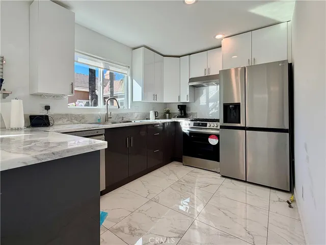 $3,800 | 3585 Ambrose Circle, Unit 1, Corona, CA 92882