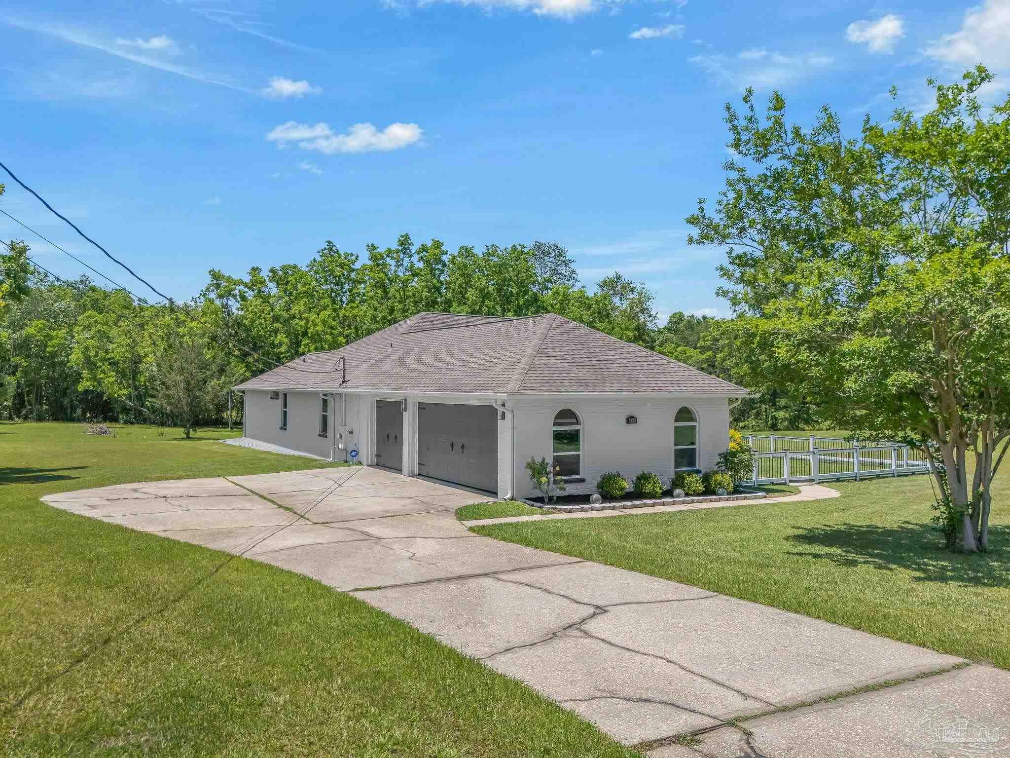 435 Meander Lane Cantonment, FL 32533 - Photo 4 of 56