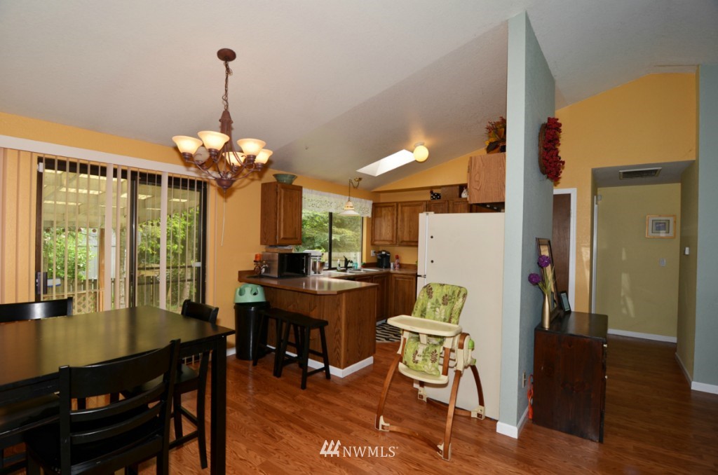 606 Duchess Road Bothell, WA 98012 - Photo 6 of 15