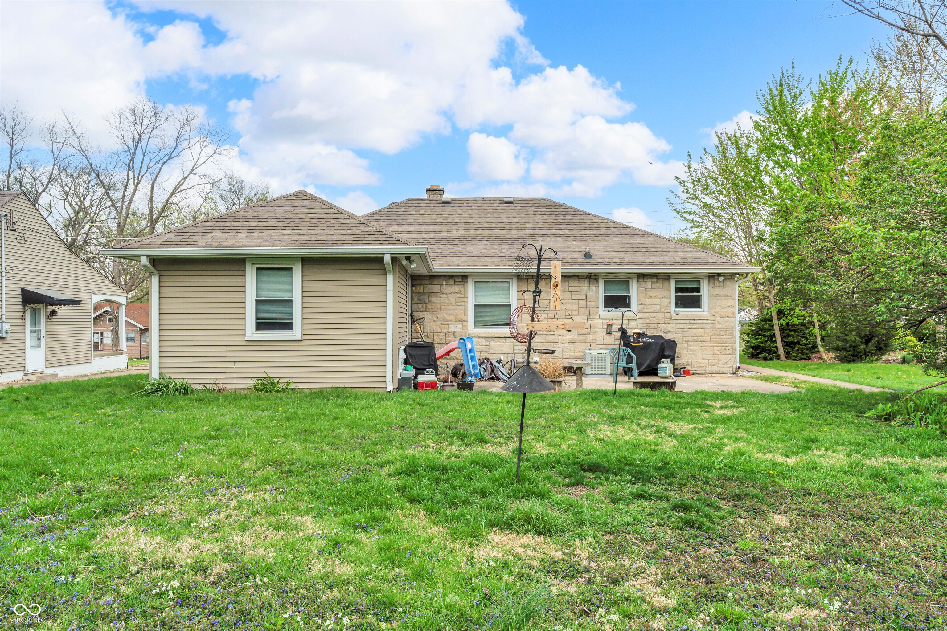 1251 East Thompson Road Indianapolis, IN 46227 - Photo 4 of 7