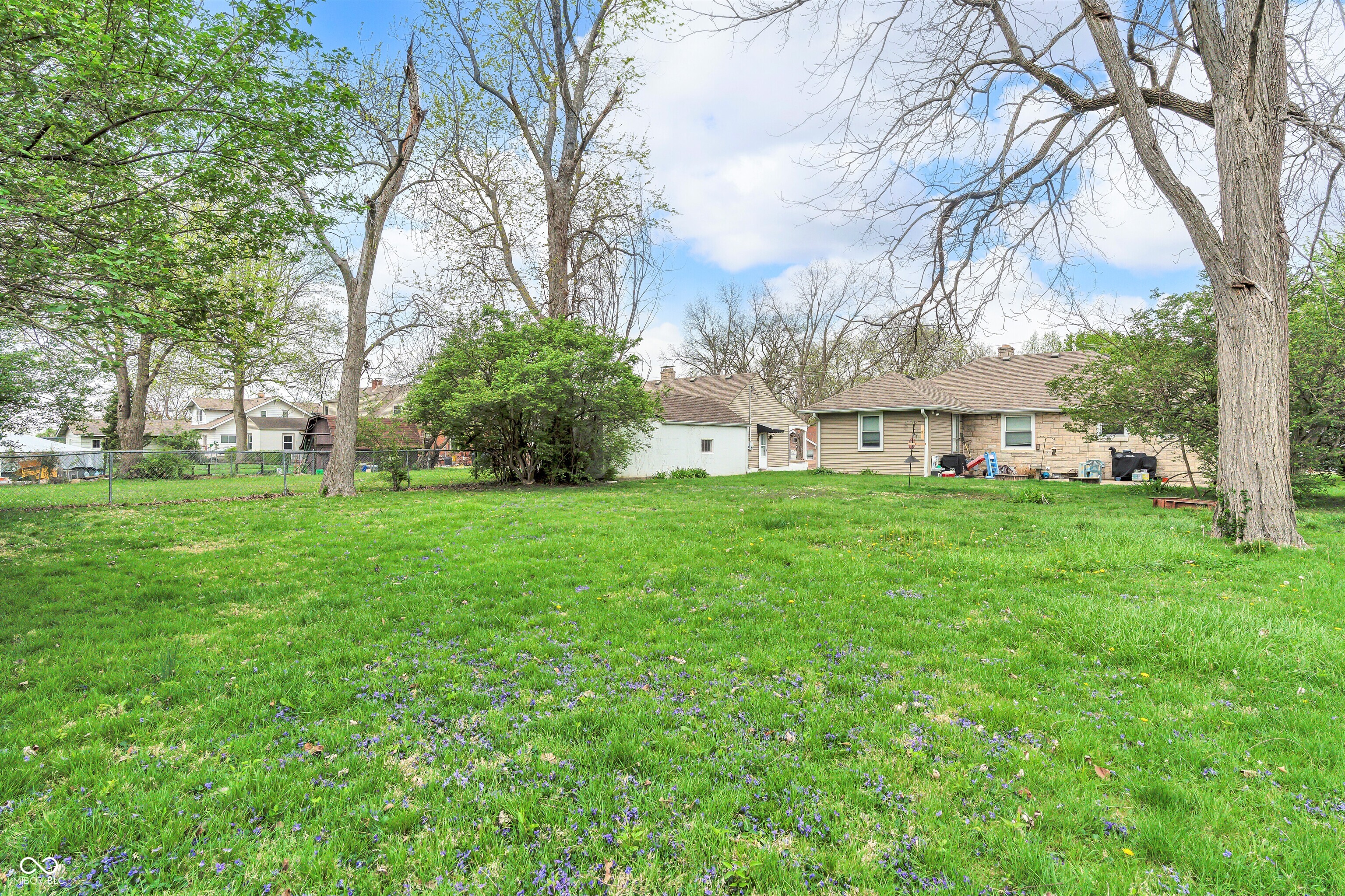 1251 East Thompson Road Indianapolis, IN 46227 - Photo 6 of 7