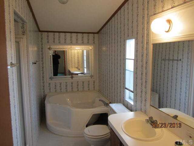 955 Morgan Road Henderson, NC 27537 - Photo 8 of 12 Gallery Image 8