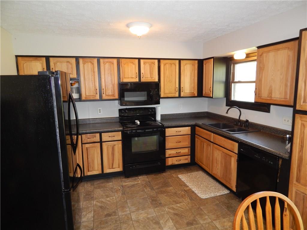 8708 South Franklin Road Indianapolis, IN 46259 - Photo 8 of 23 Gallery Image 8