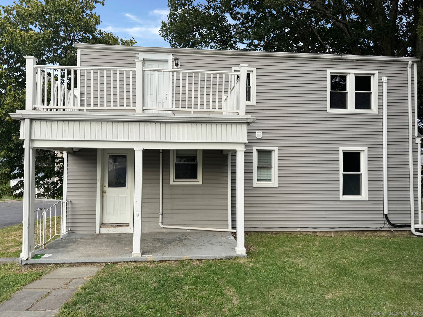 1265 Lindley Street Bridgeport, CT 06606 - Photo 4 of 20