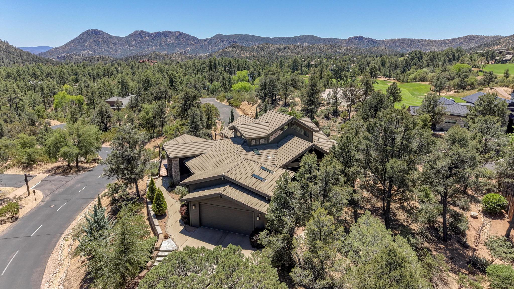 2908 East Rim Club Drive Payson, AZ 85541 - Photo 69 of 77 an aerial view of a house with mountain view