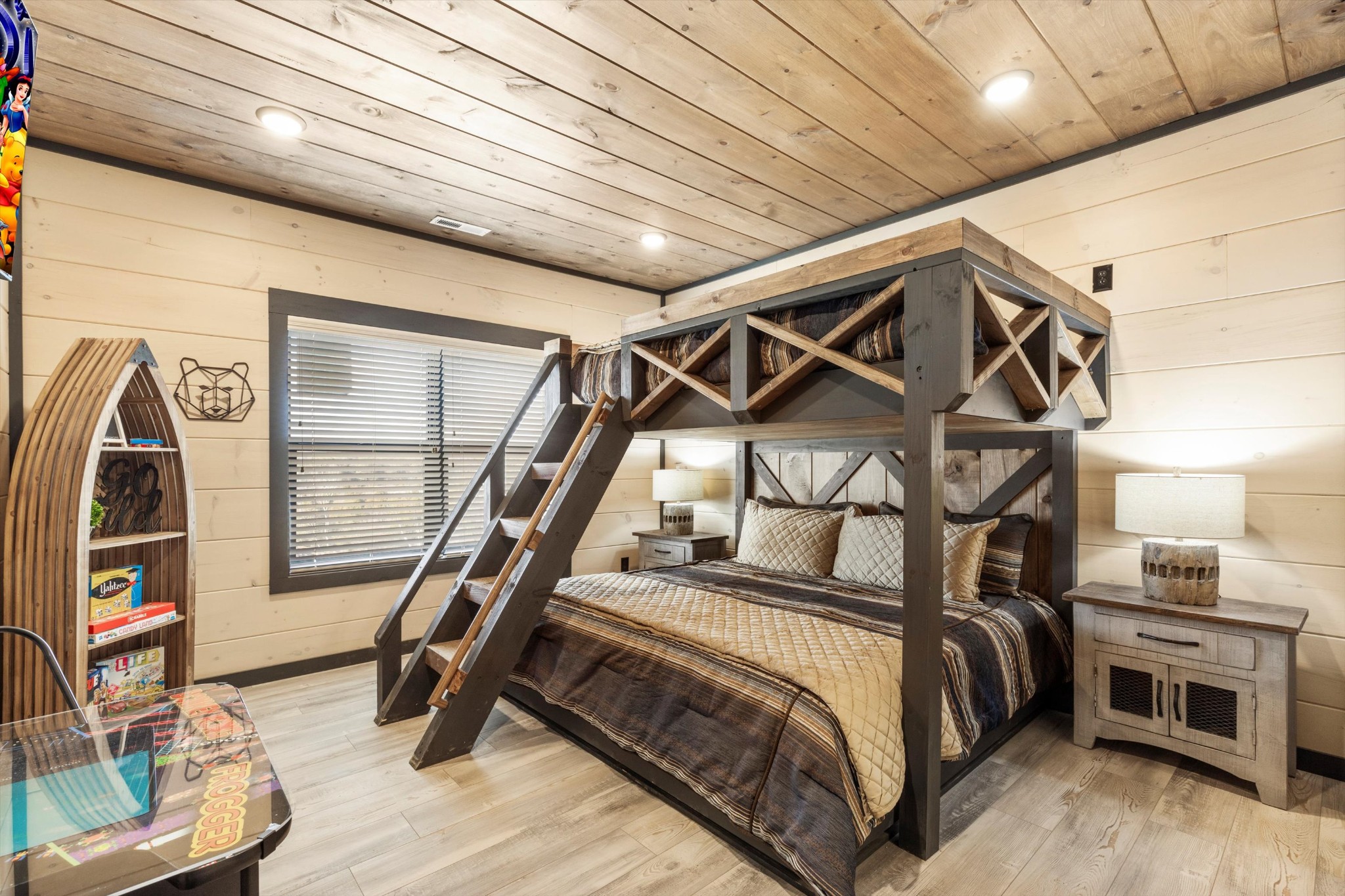 320 Rambling Creek Way Sevierville, TN 37862 - Photo 44 of 65 a view of an empty room with wooden floor and furniture